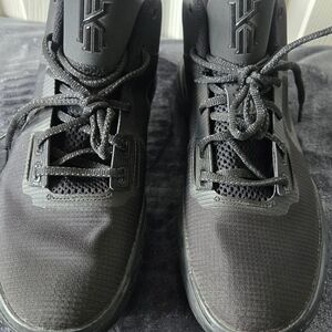 Nike Men's Black Athletic Shoes